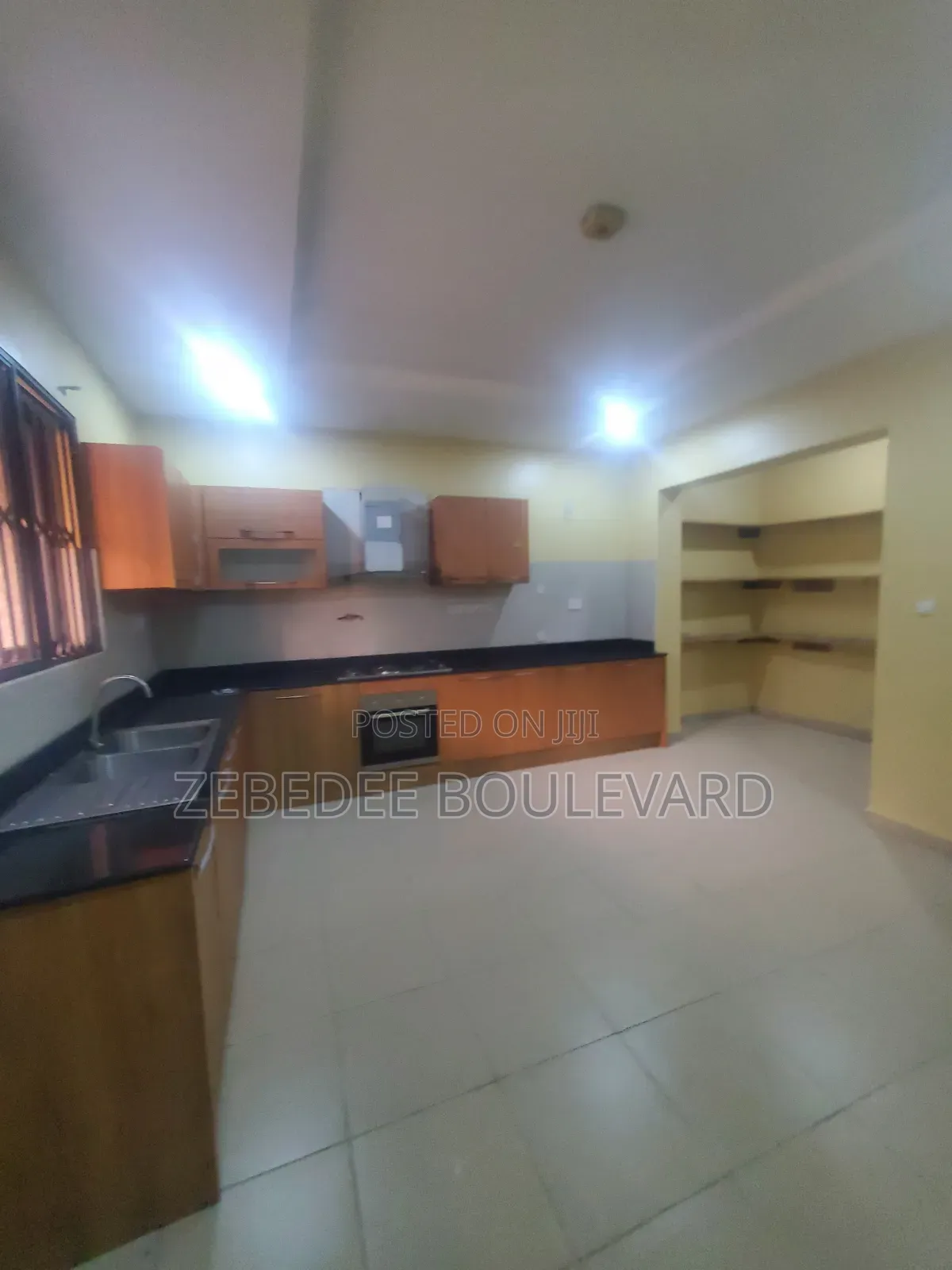 3bdrm Block of Flats in Wuye for rent in Wuye