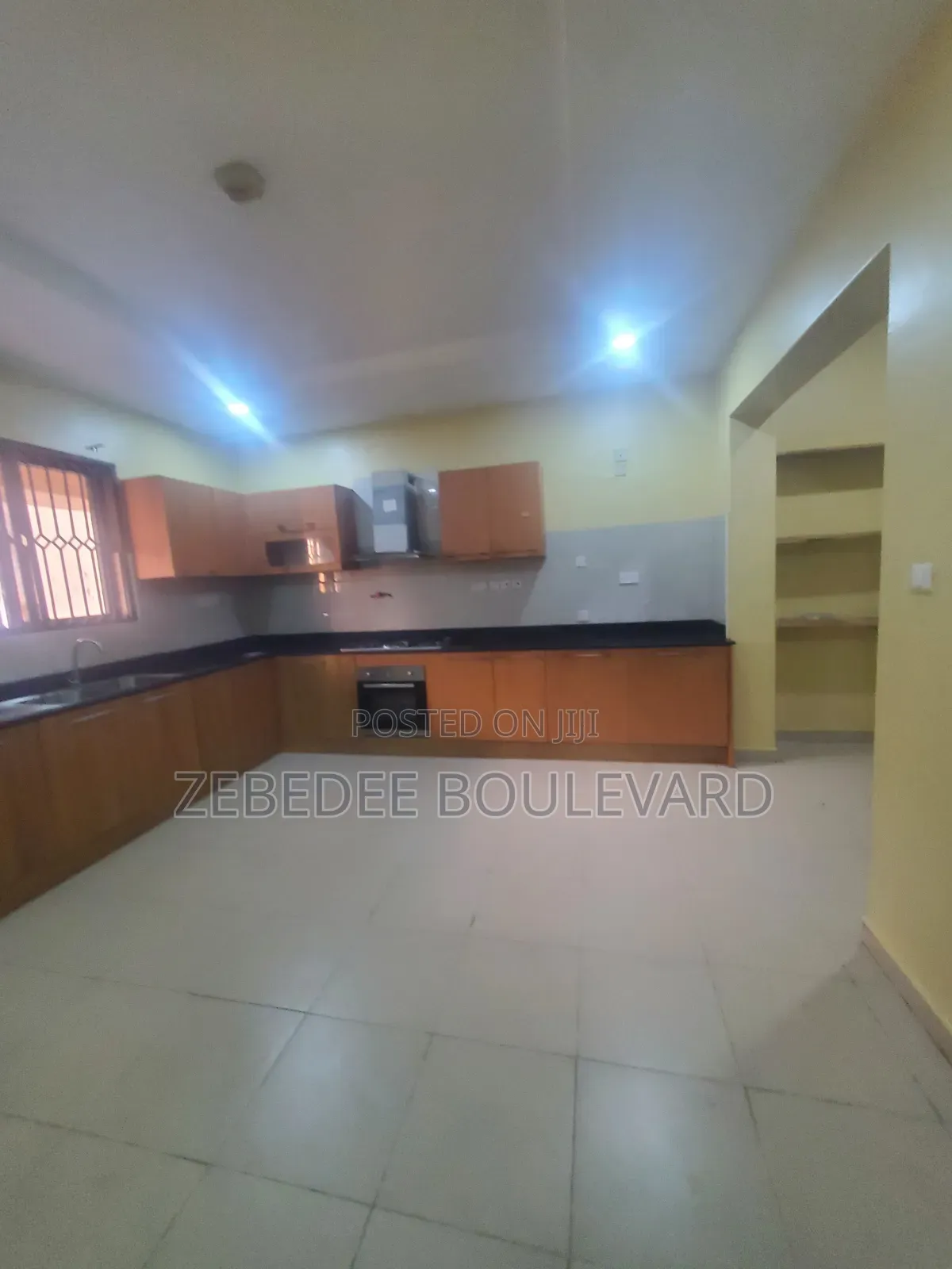 3bdrm Block of Flats in Wuye for rent in Wuye