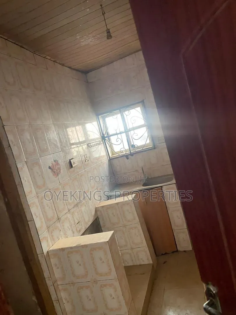 3bdrm Bungalow in Ireakari, Oluyole for sale in Oluyole