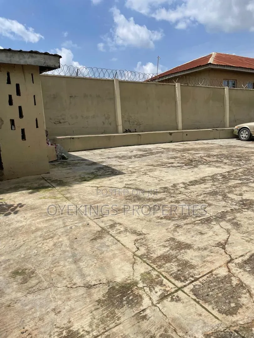 4bdrm Bungalow in Adeoje, Oluyole for sale in Oluyole