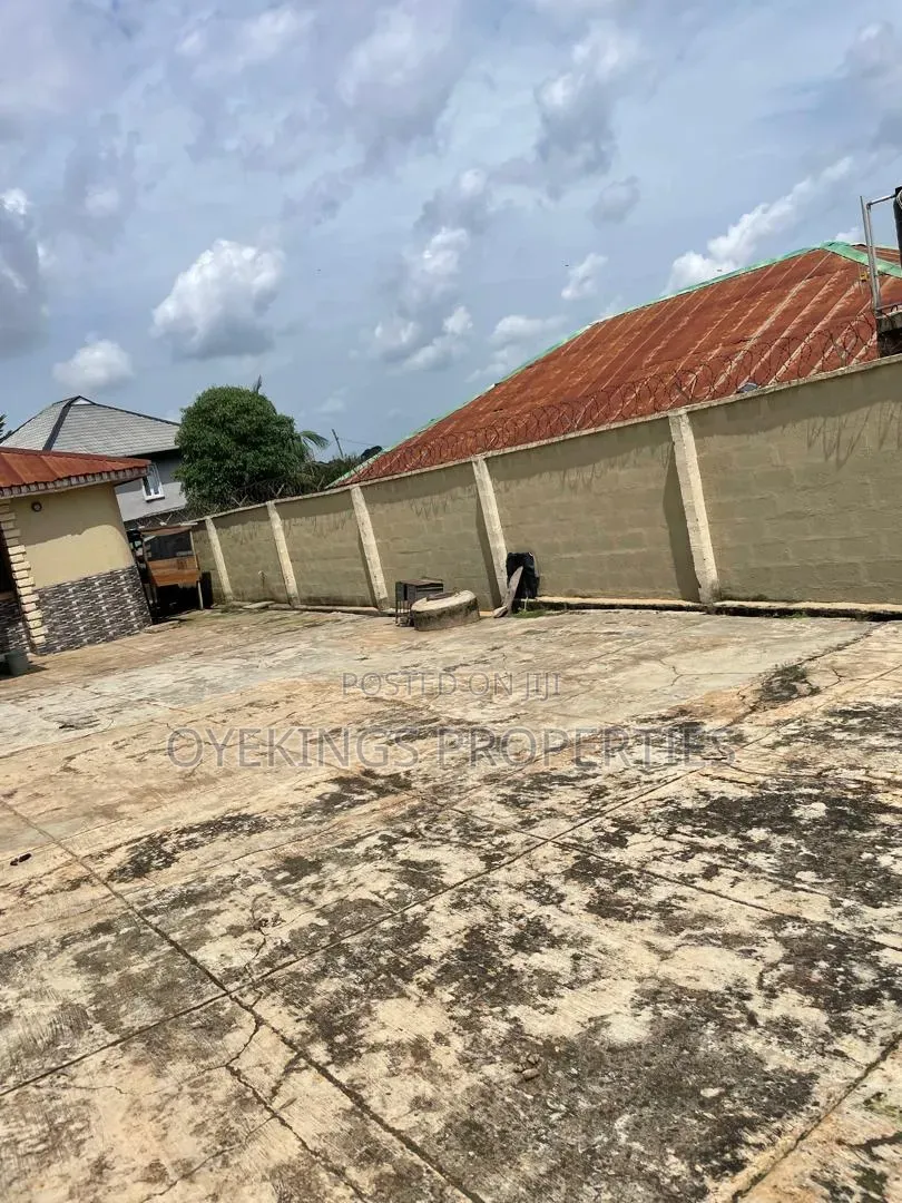 4bdrm Bungalow in Adeoje, Oluyole for sale in Oluyole