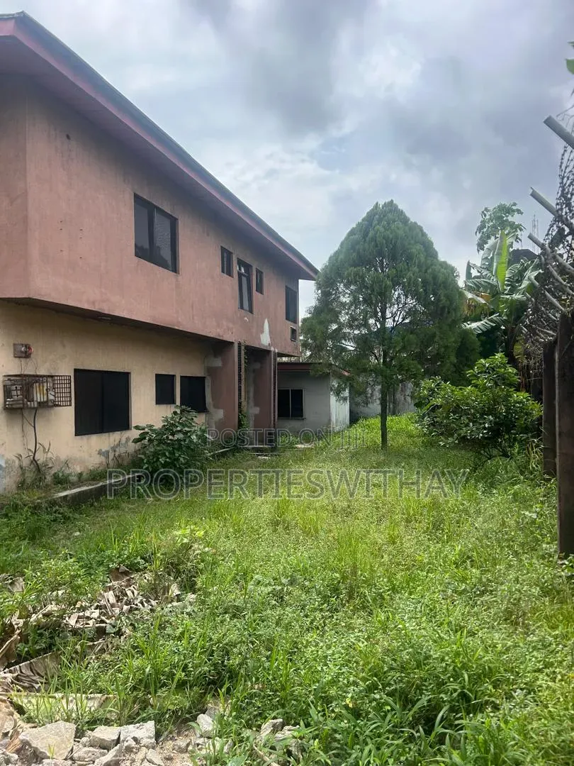 4bdrm Duplex in Nwakpa Close, Obio-Akpor for sale in Obio-Akpor