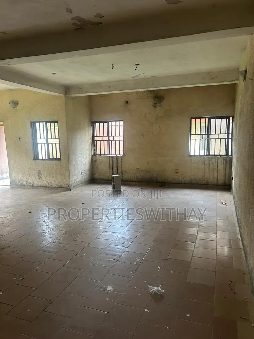 4bdrm Duplex in Nwakpa Close, Obio-Akpor for sale in Obio-Akpor