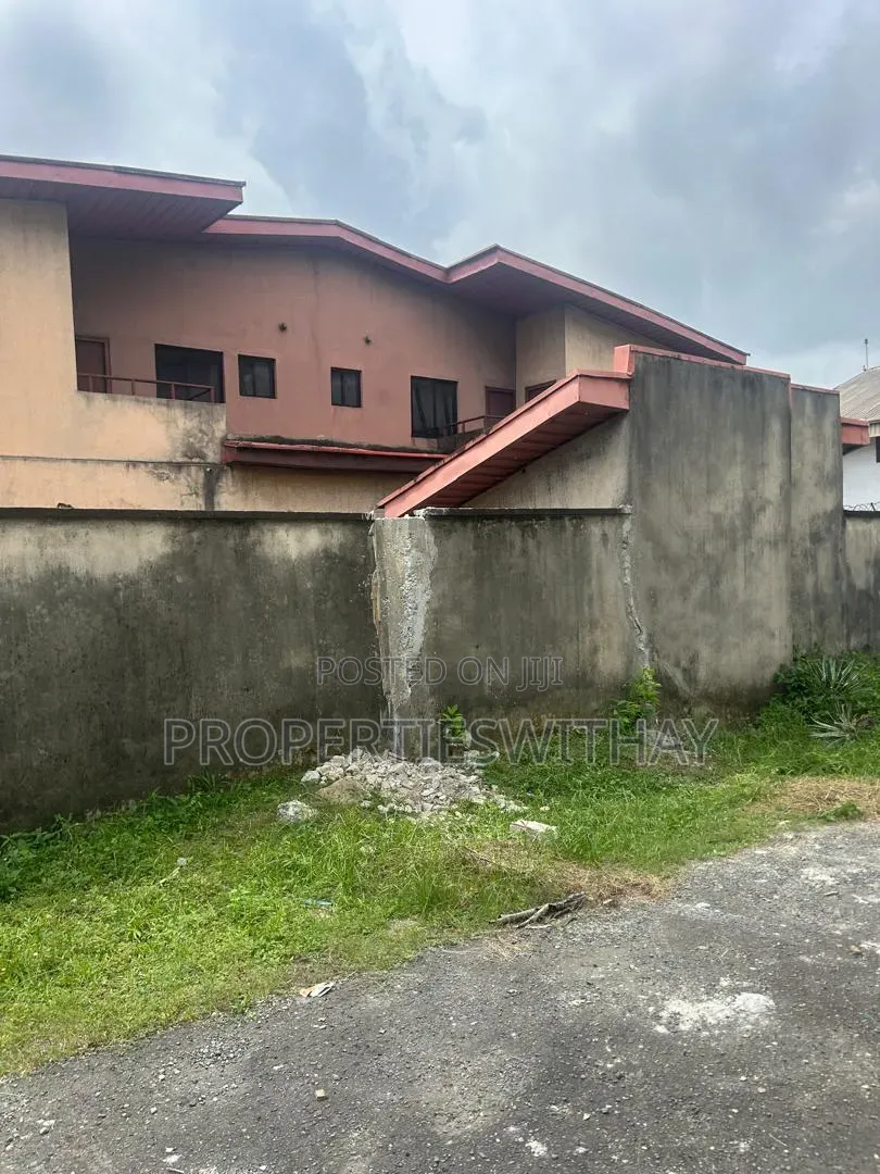 4bdrm Duplex in Nwakpa Close, Obio-Akpor for sale in Obio-Akpor