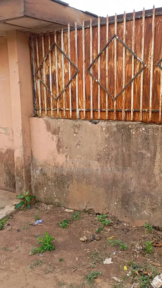 3bdrm Bungalow in Agbado for sale in Agbado