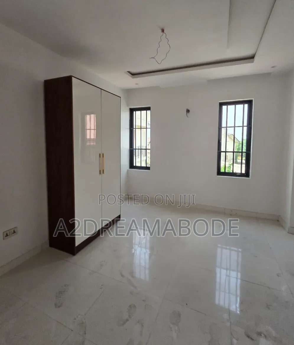 4bdrm Duplex in Magodo Phase 2 for rent in GRA Phase 2 Shangisha