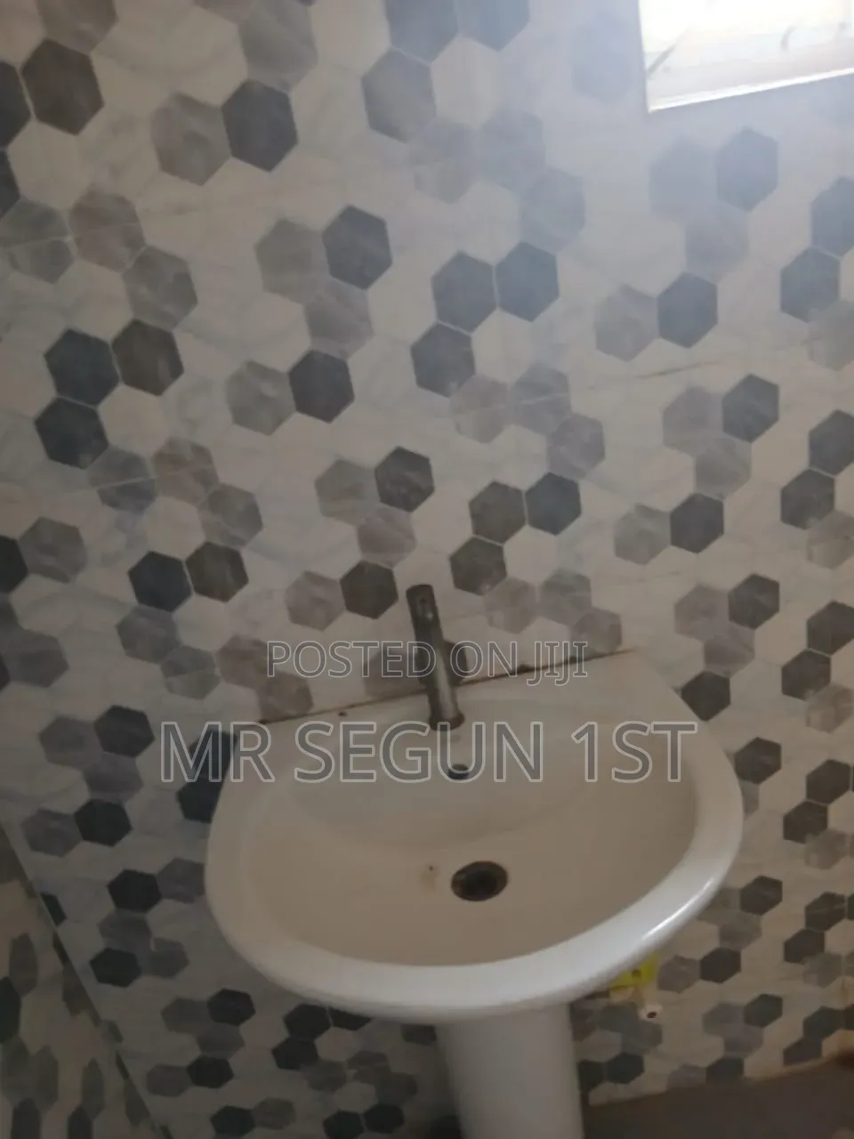 2bdrm Bungalow in Alalade Estate, Ibadan for rent in Ibadan
