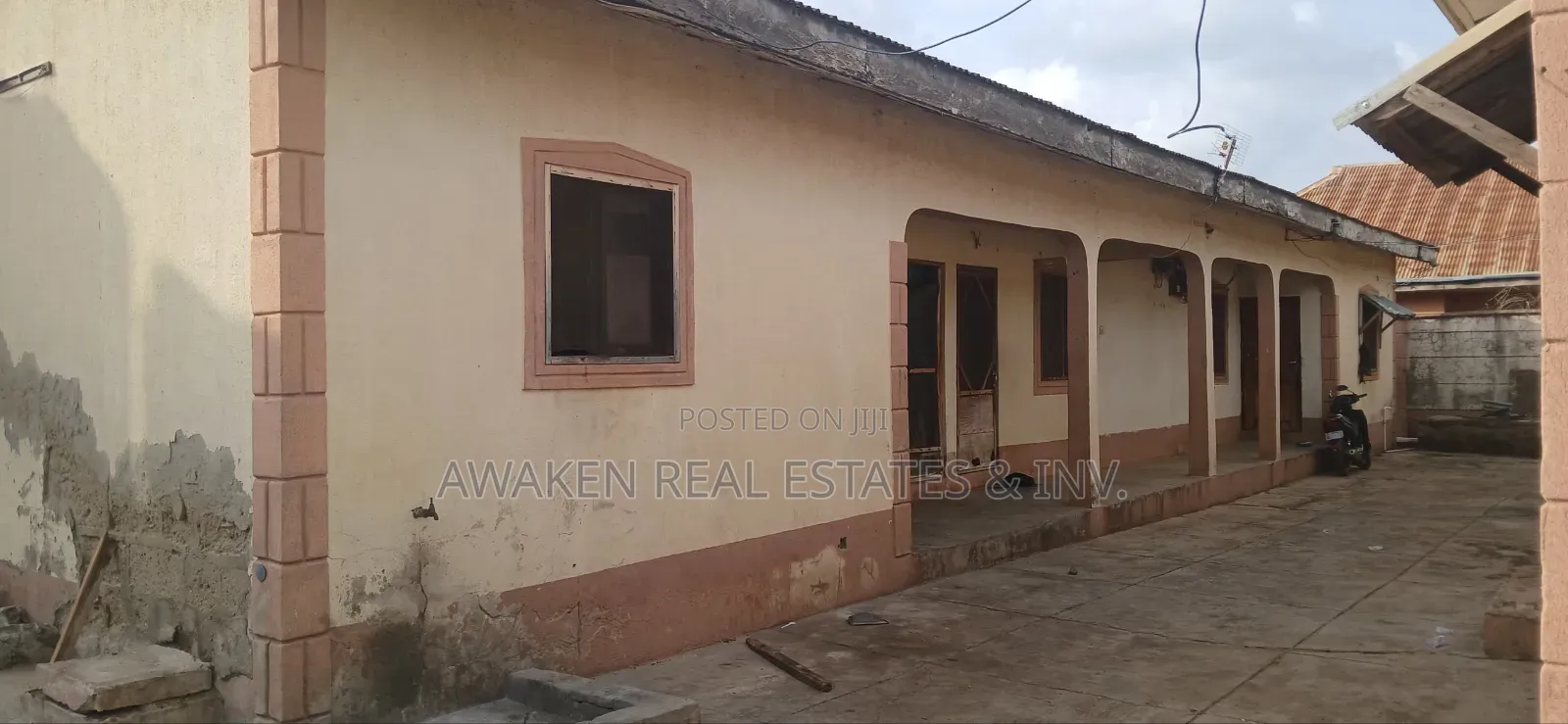 5bdrm Bungalow in Minna for sale in Minna