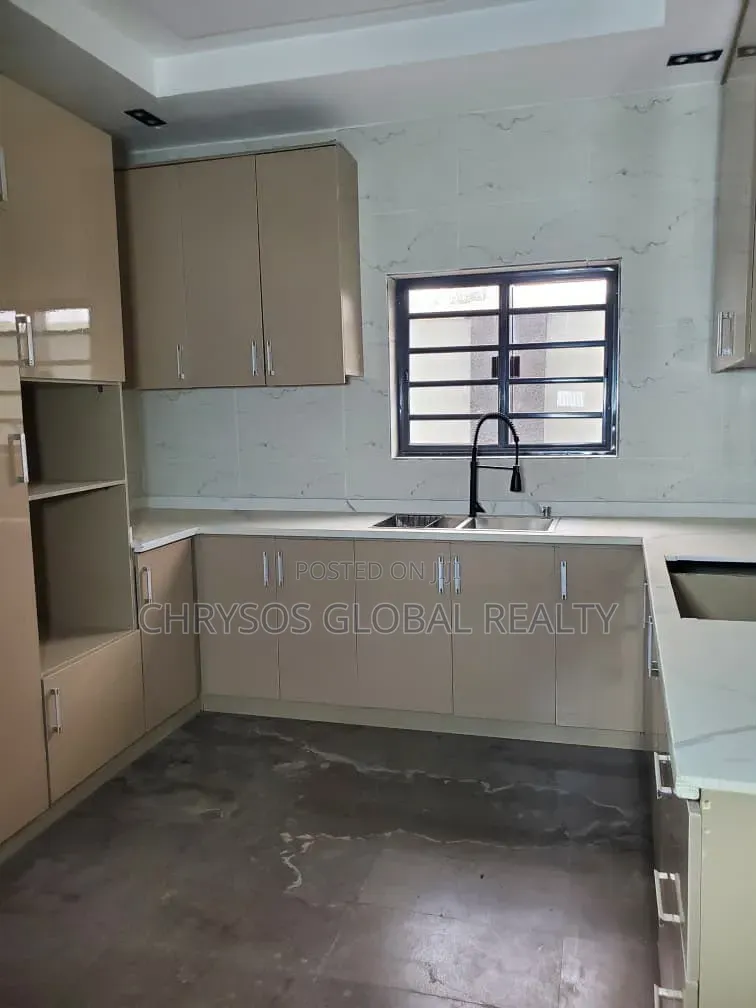 4bdrm Duplex in Carlton Gate Estate for rent in Akobo