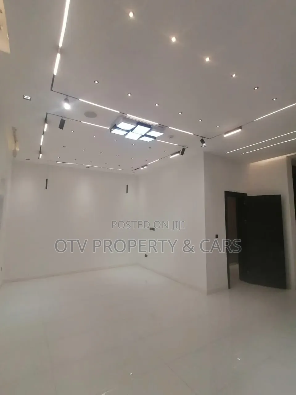 Furnished 5bdrm Duplex in Lekki Phase 1 for sale in Lekki Phase 1