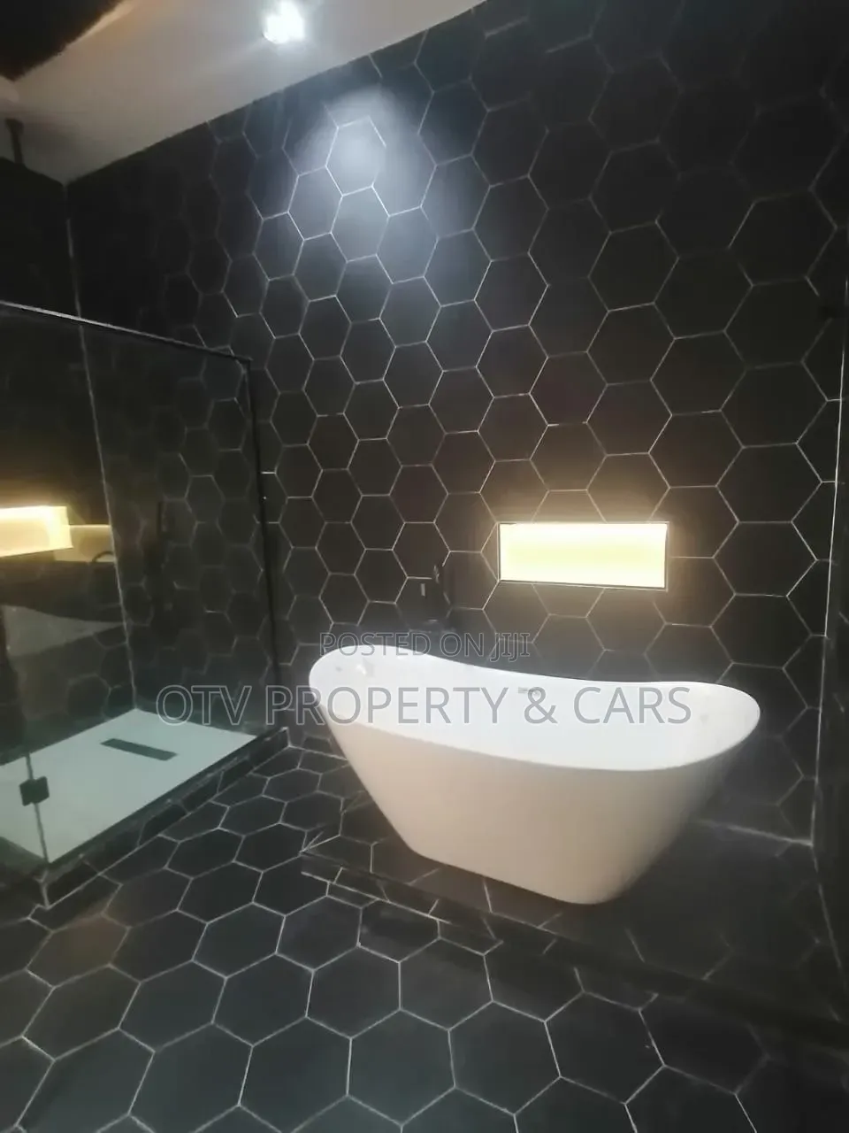 Furnished 5bdrm Duplex in Lekki Phase 1 for sale in Lekki Phase 1