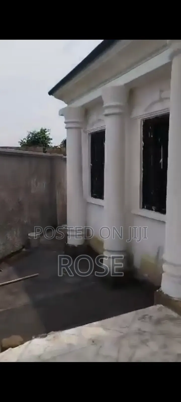 5bdrm Bungalow in Emily Estate, Uyo for sale in Uyo