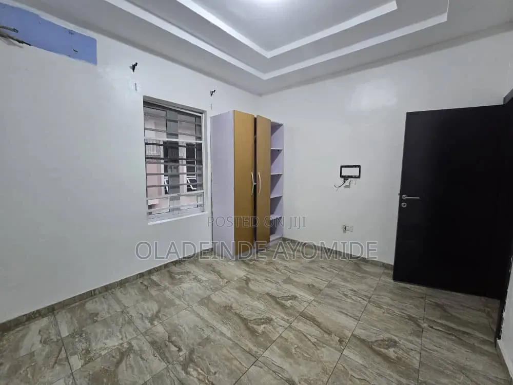 5bdrm Duplex in Agungi for rent in Agungi