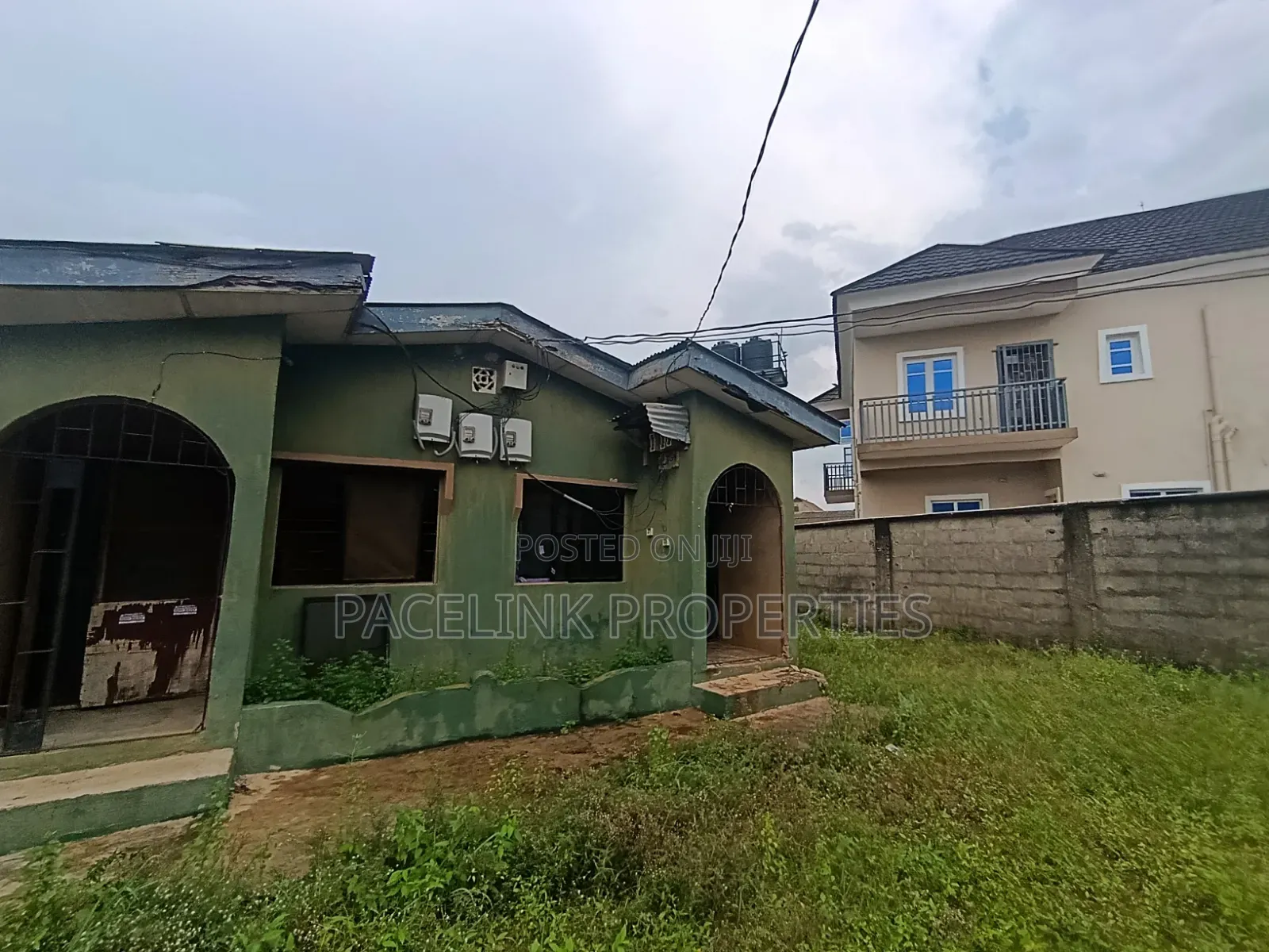 12bdrm Block of Flats in Ipaja / Ipaja for sale in Ipaja / Ipaja