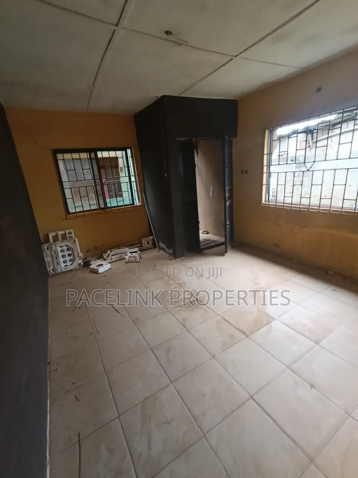 12bdrm Block of Flats in Ipaja / Ipaja for sale in Ipaja / Ipaja