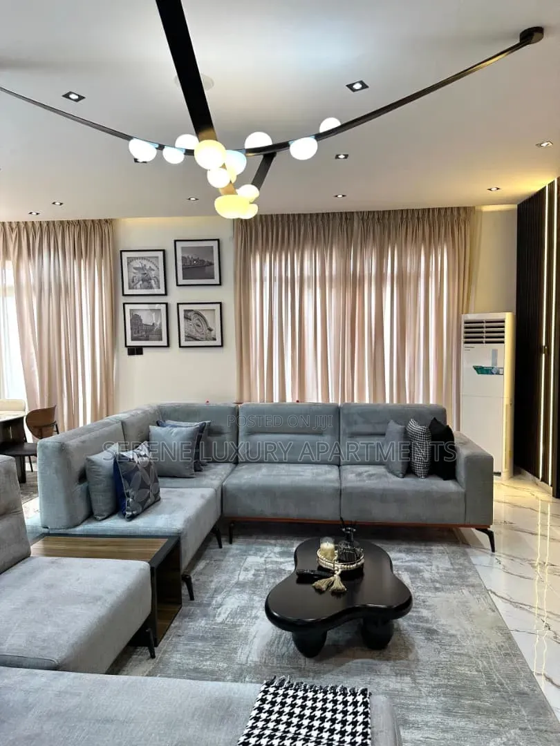 Luxury 3bedroom Penthouse With Private Cinema Bathtub Ps5 and Pool in Ikate