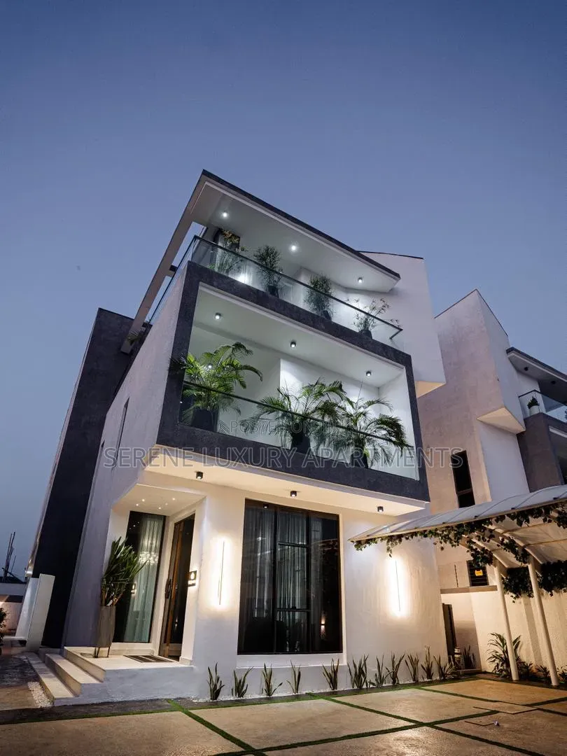 Spacious Luxurious 5bedroom Duplex With Pool Cinema Ps5 Gym and More in Lekki Phase 1