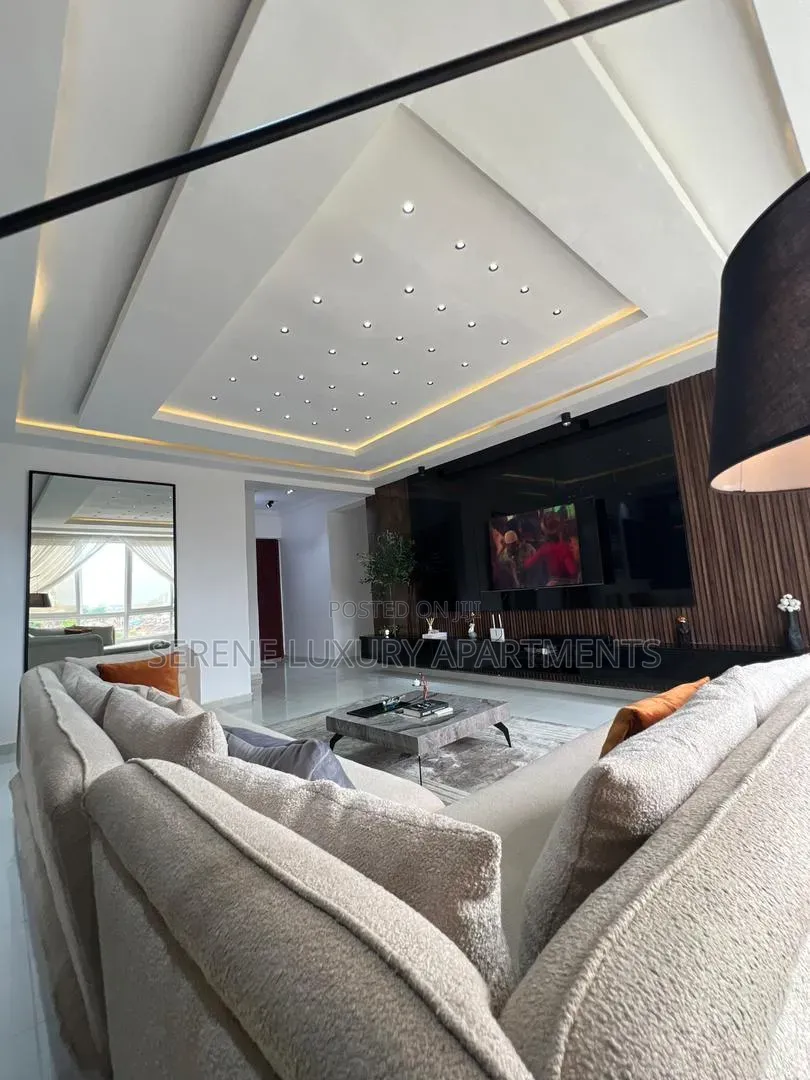 Luxurious 2bedroom Cityview Apartment With Swimming Pool in Ikoyi S.W