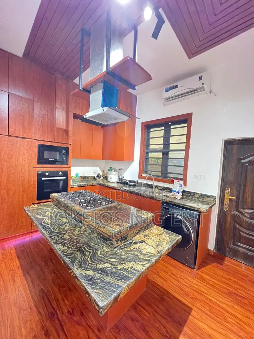 Furnished 4bdrm Townhouse/Terrace in Harris Drive Vgc for sale in VGC / Ajah