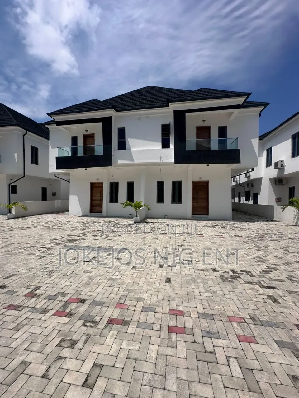 4bdrm Duplex in Harris Drive Vgc for sale in VGC / Ajah