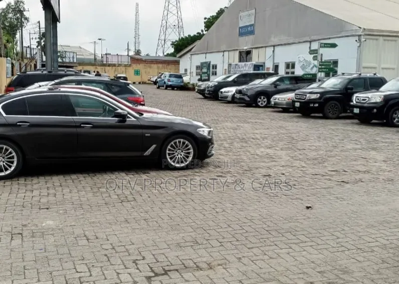 Commercial Prime Land Measuring, 5,700sqm With Demolisable Building in LSDPC Maryland Estate