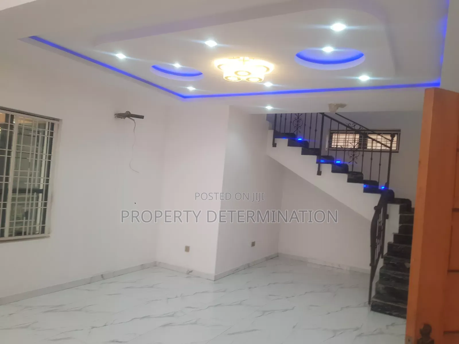6bdrm Duplex in Omole Phase 1 for sale in Omole Phase 1