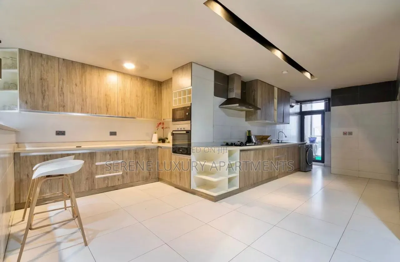 3bedroom Waterfront Apartment With Ps5 Pool Gym and Balcony in Lekki Phase 1
