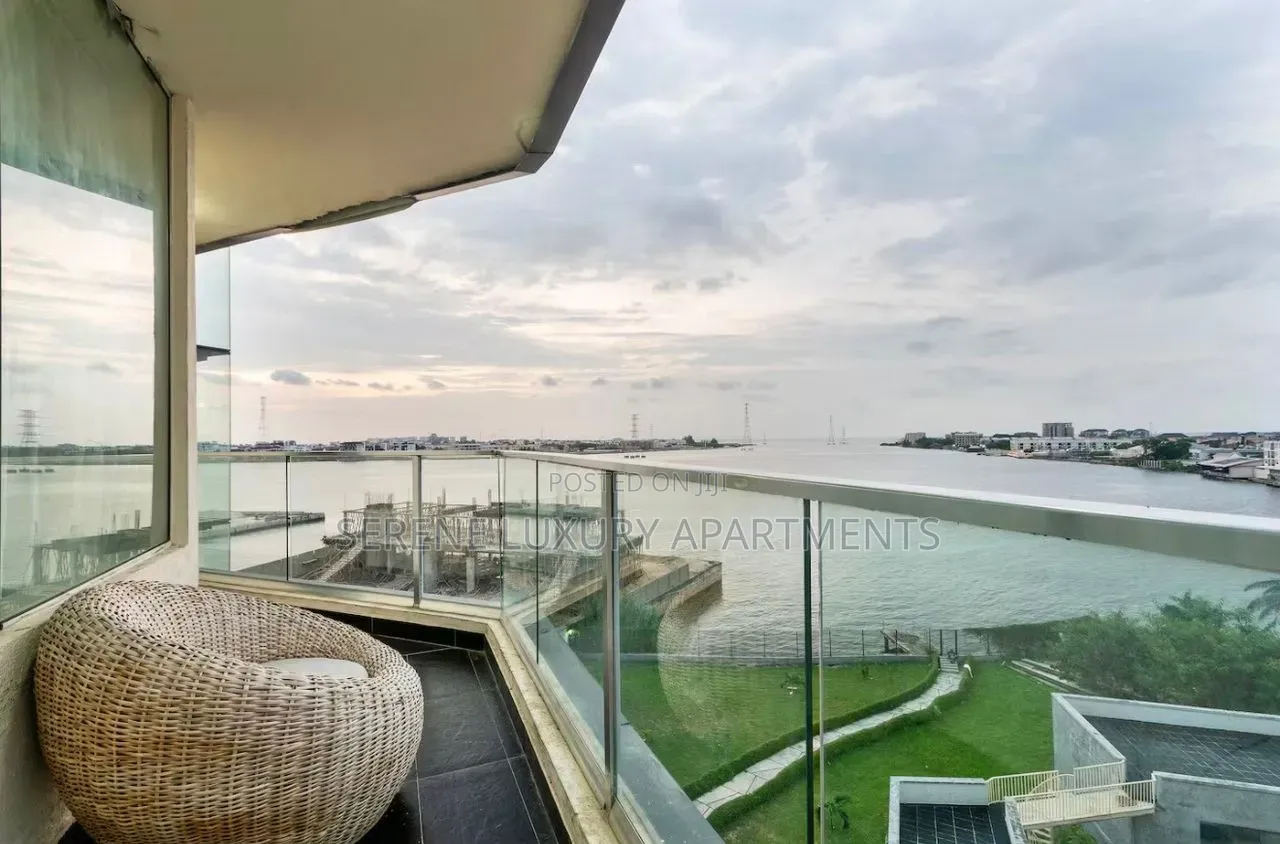 3bedroom Waterfront Apartment With Ps5 Pool Gym and Balcony in Lekki Phase 1