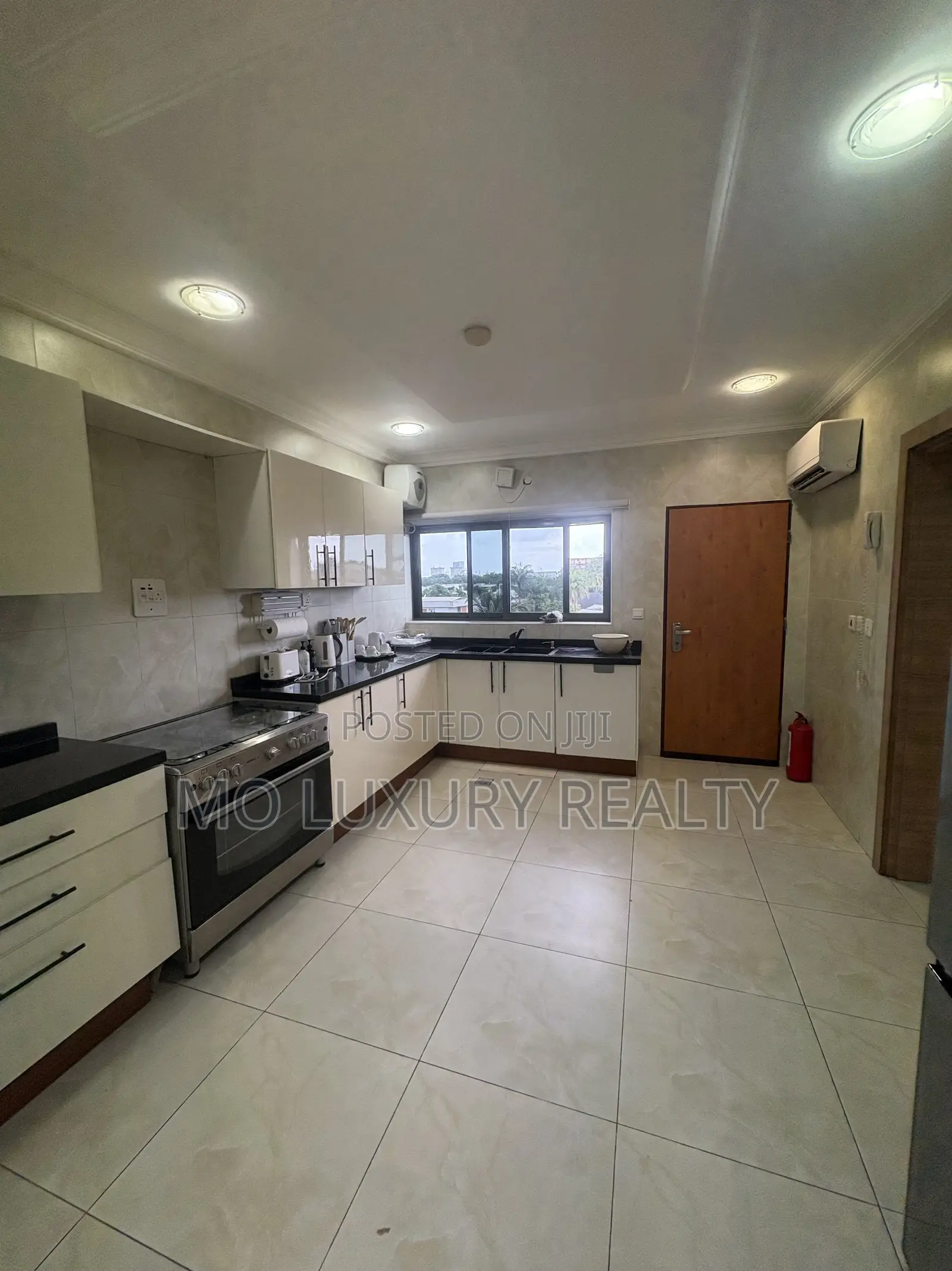 3bdrm Apartment in Ikoyi for rent in Ikoyi