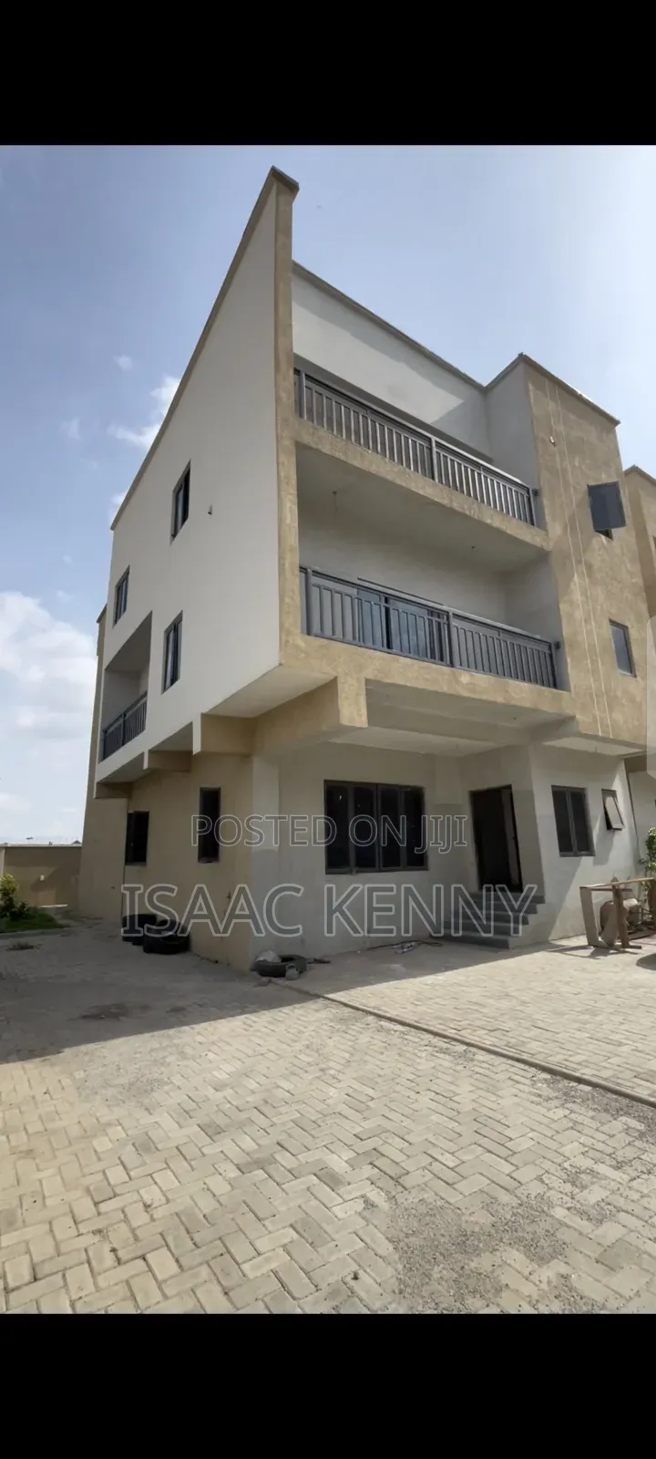 4bdrm Duplex in Minin Estate, Life Camp for sale in Life Camp
