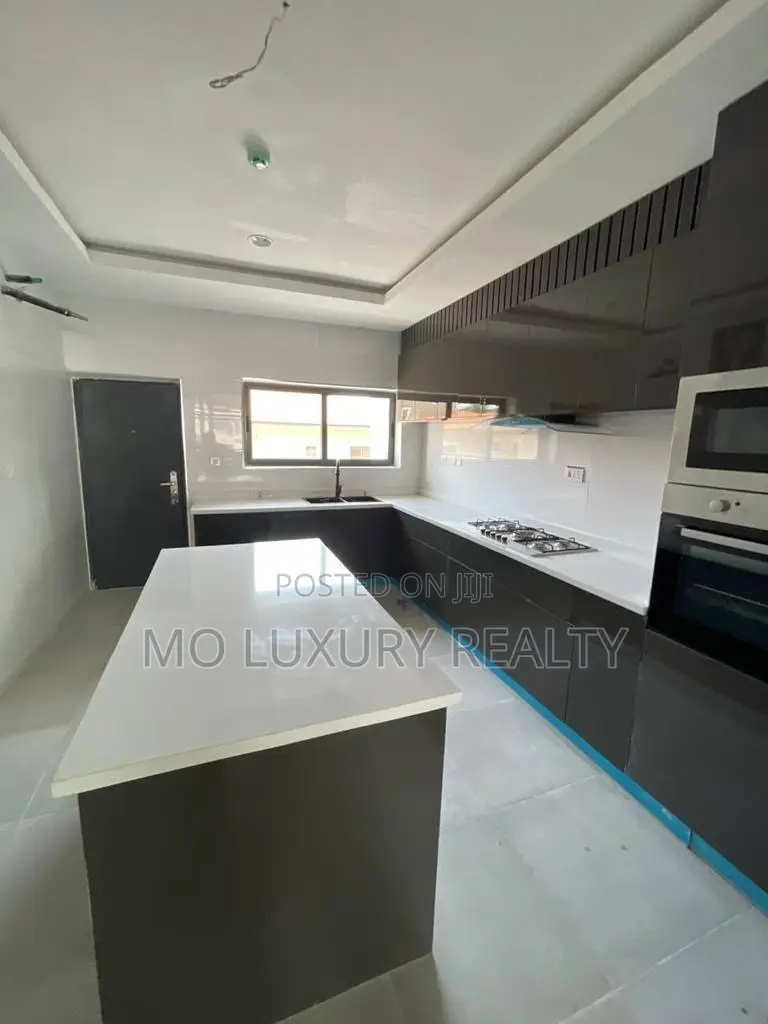 3bdrm Apartment in Lekki Phase 1 for rent in Lekki Phase 1