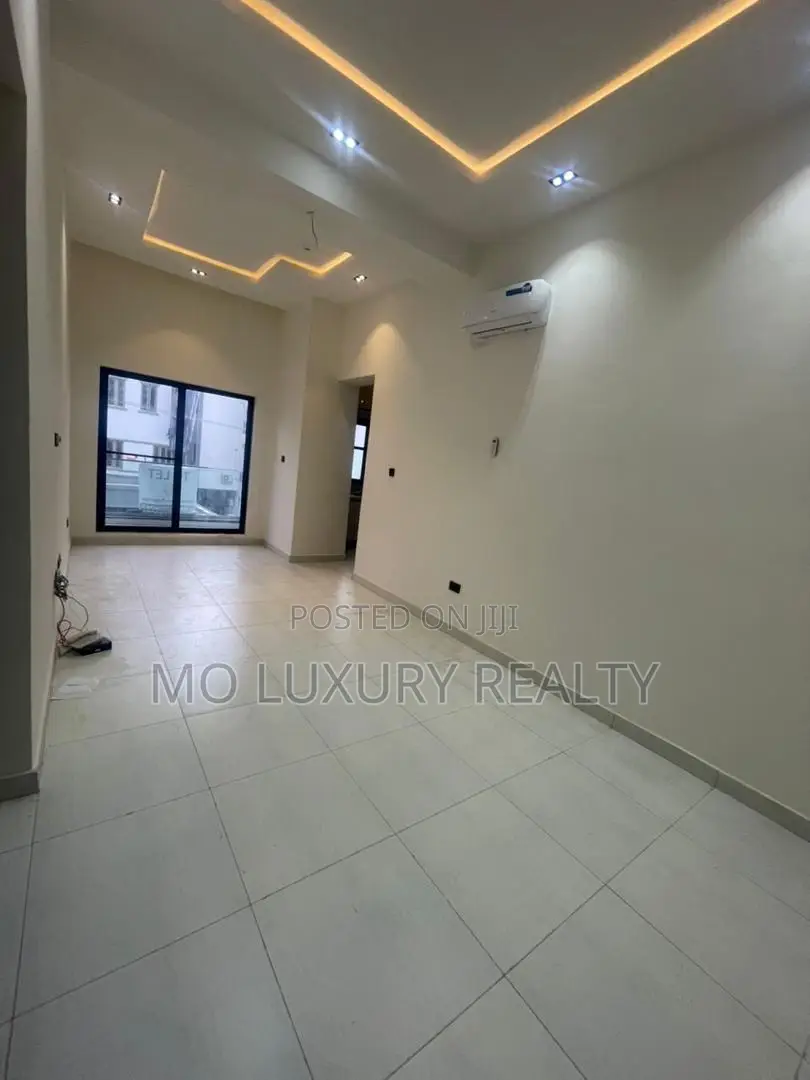 2bdrm Apartment in Lekki Phase 1 for rent in Lekki Phase 1