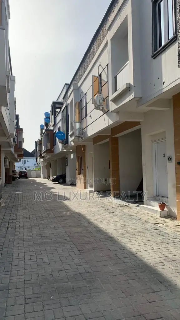 4bdrm Townhouse / Terrace in Lekki County, Ikota for rent in Ikota