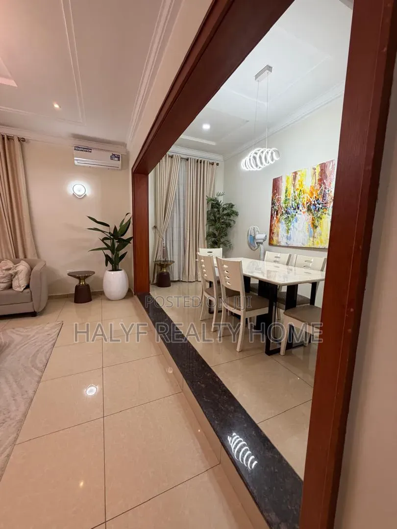 Furnished and Served 3bedroom in Katampe Extension