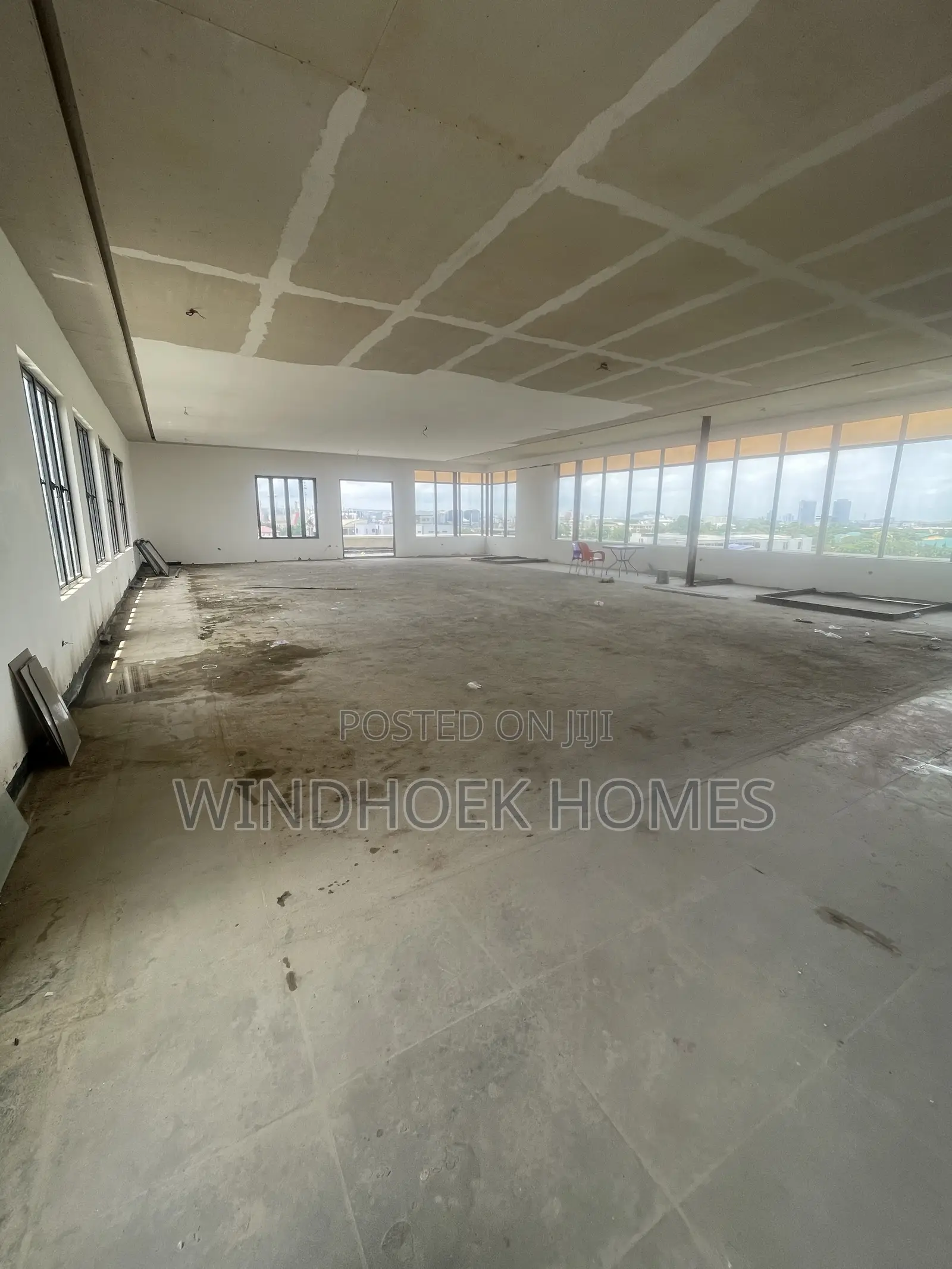 Rooftop With an Office Space Measuring 314 SQM With Functional Lift in Wuse 2