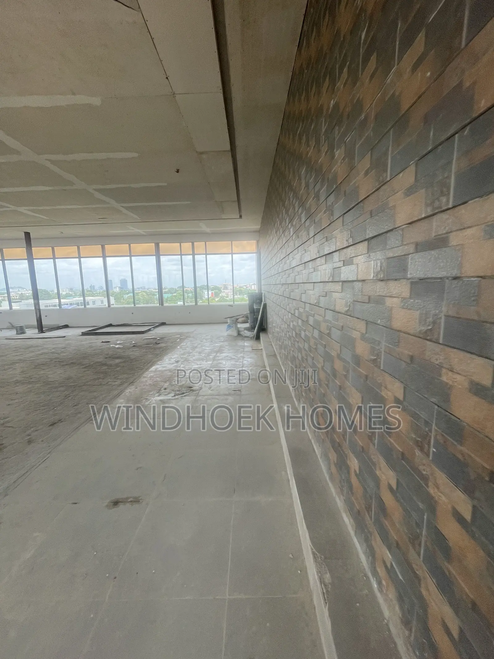 Rooftop With an Office Space Measuring 314 SQM With Functional Lift in Wuse 2