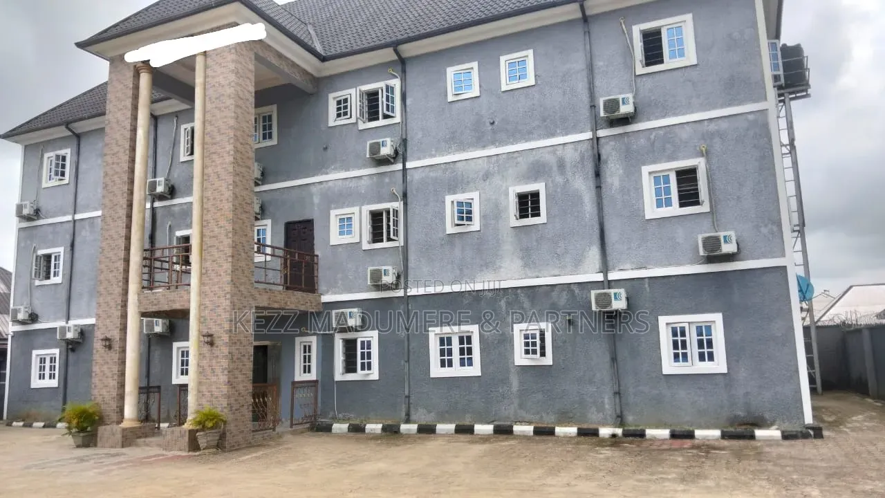 For Sale : 20 Rooms Hotel at Rumualogu, Ph in Obio-Akpor