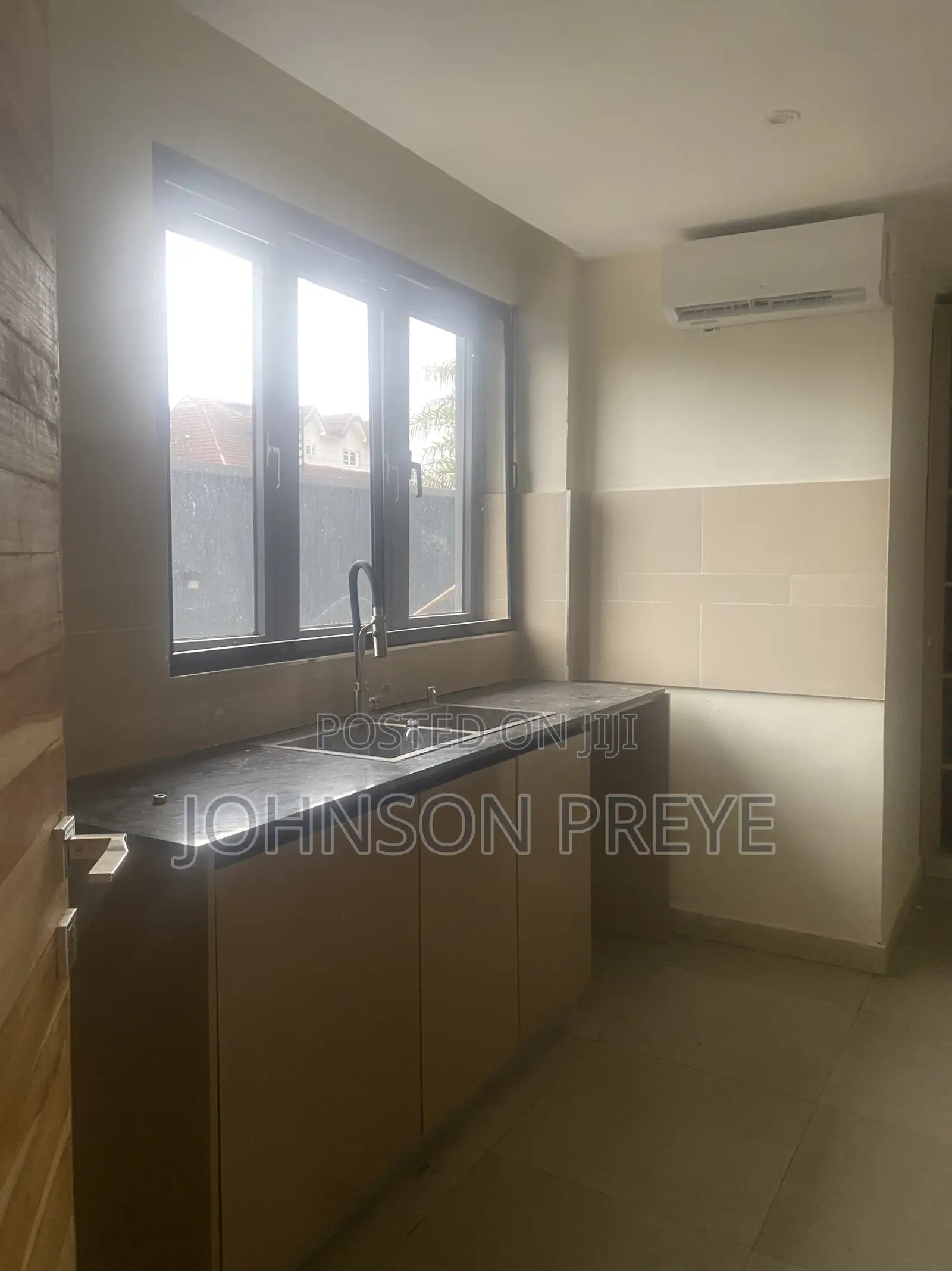 2bdrm Apartment in Lekki Phase 1 Proper for rent in Lekki Phase 1