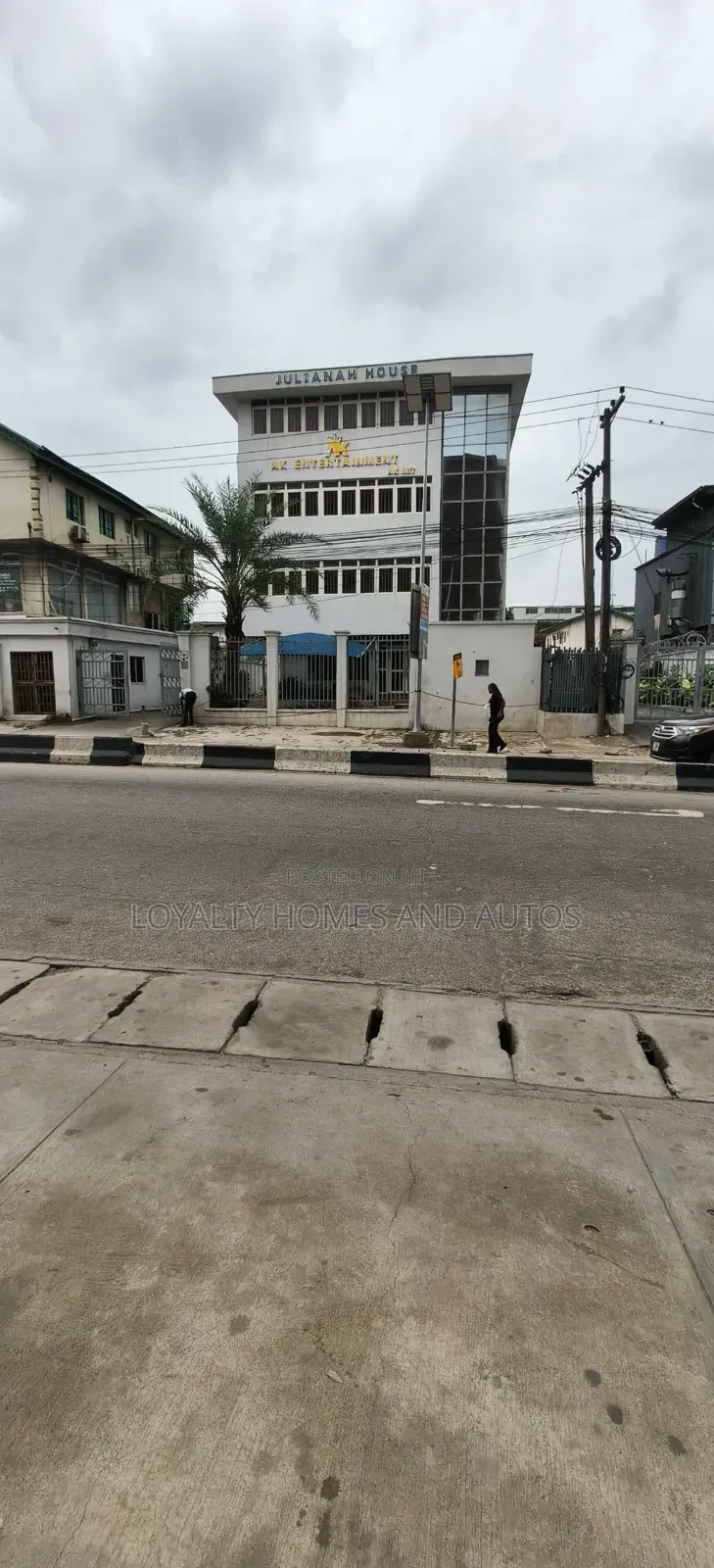 Office Building for Rent in Opebi
