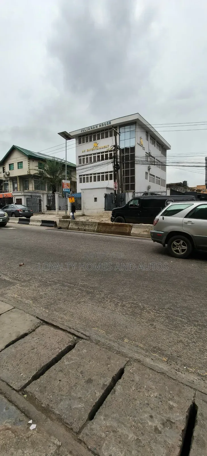 Office Building for Rent in Opebi