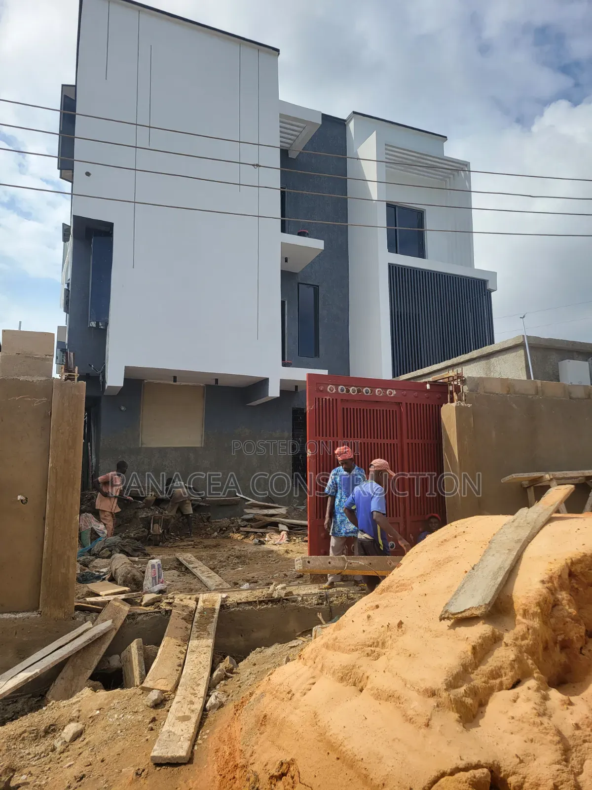 4bdrm Duplex in Censor Estate, Surulere for sale in Surulere