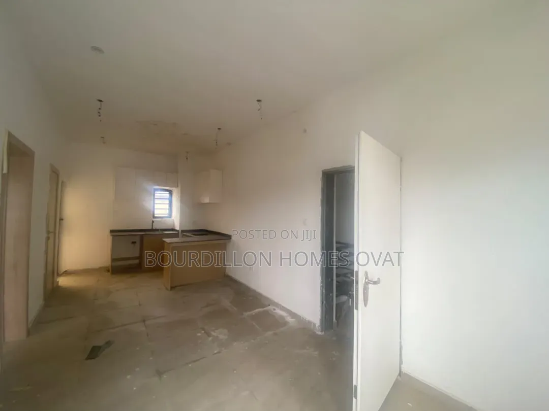 2bdrm Apartment in Ikate Lekki Lagos for rent in Ikate