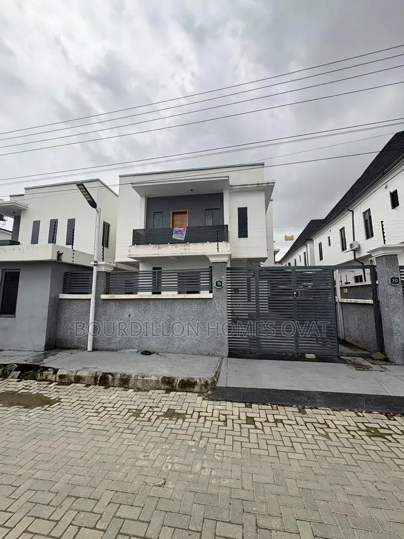 5bdrm Duplex in Harris Drive, Vgc for rent in VGC / Ajah