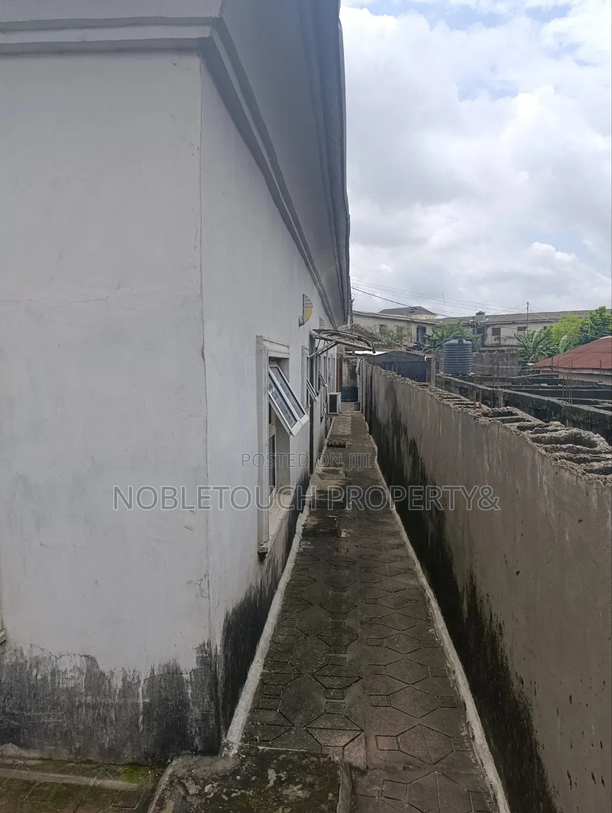 4bdrm Bungalow in Liasu Road Council, Iseri Olofin for sale in Iseri Olofin
