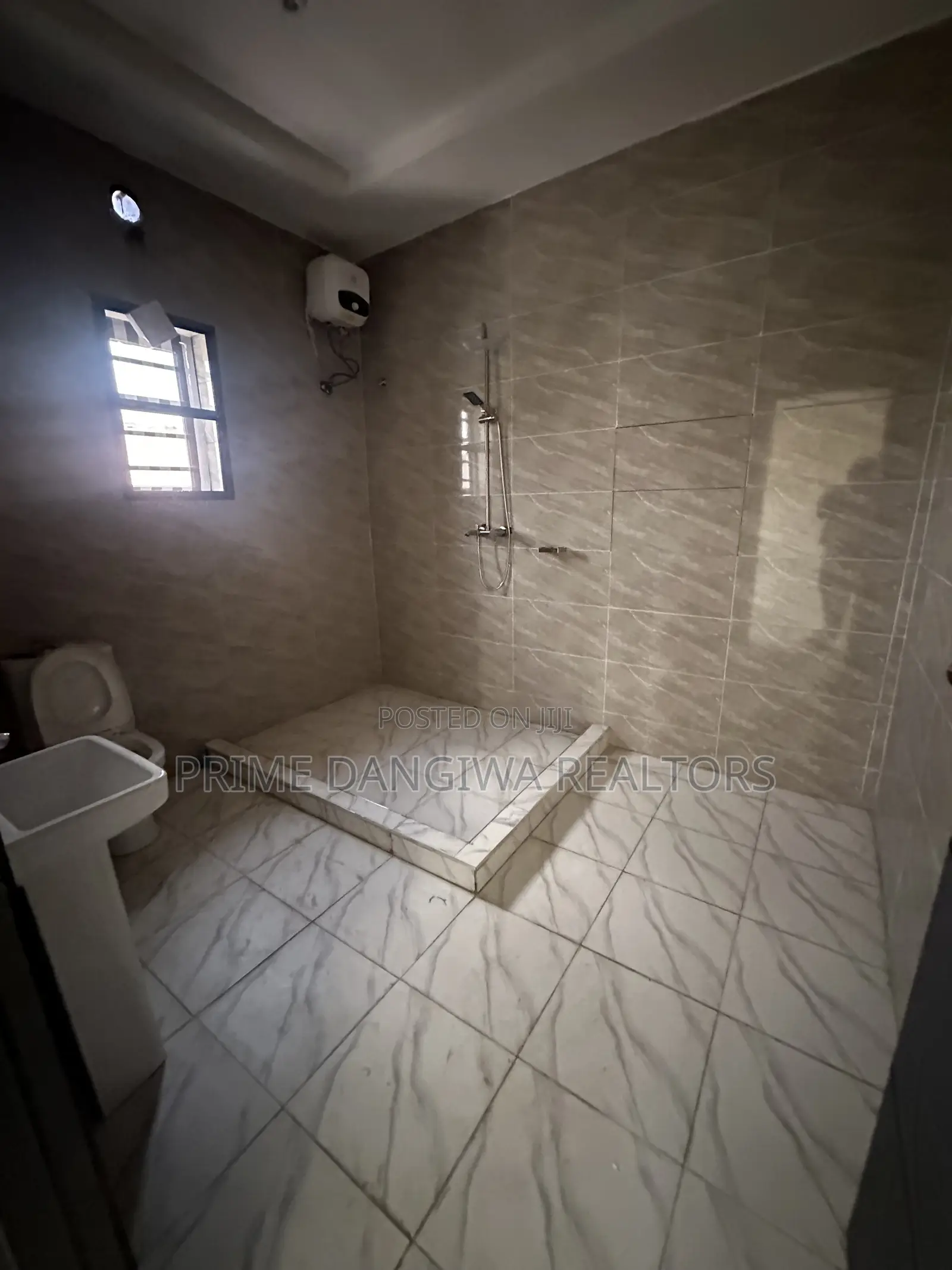 4bdrm Townhouse / Terrace in Aso Drive, Asokoro for rent in Asokoro