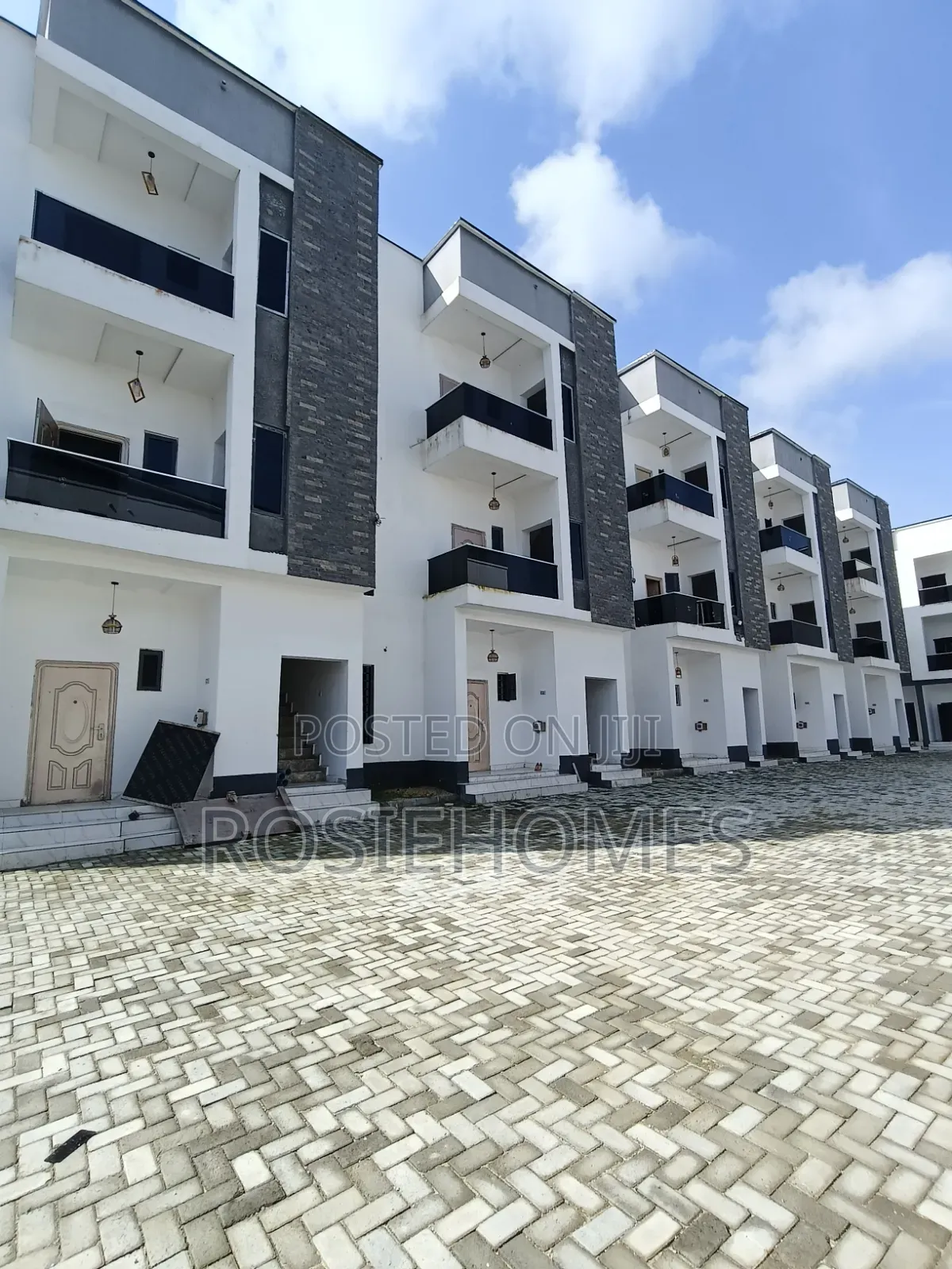 1bdrm Block of Flats in Mobile Raod Ajah for sale in Ado / Ajah