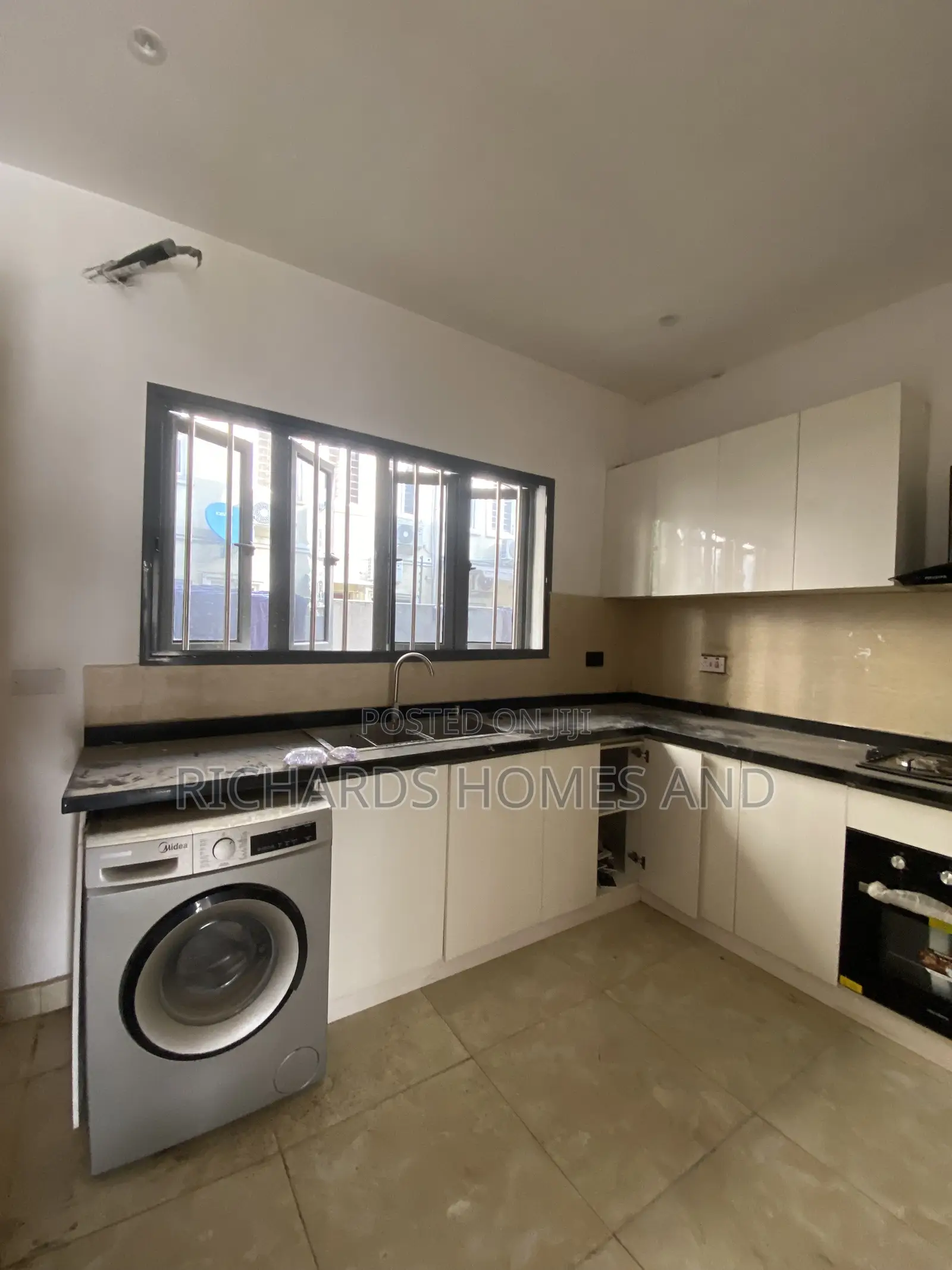 Furnished 4bdrm Duplex in Lekki Phase 1 for rent in Lekki Phase 1