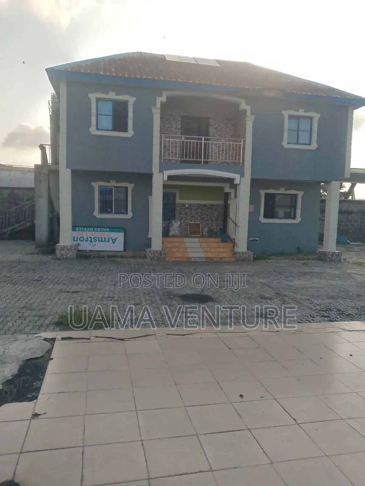 4bdrm Flat + Warehouse for Rent in Aiyeteju
