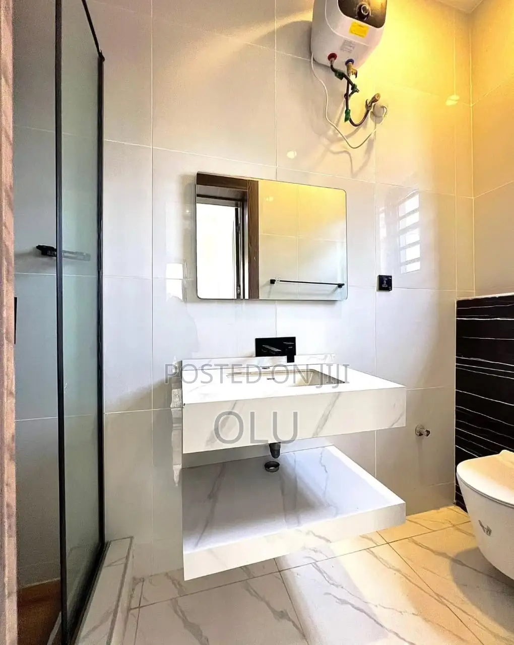 Furnished 2bdrm Block of Flats in Lekki Ph1 for sale in Lekki Phase 1