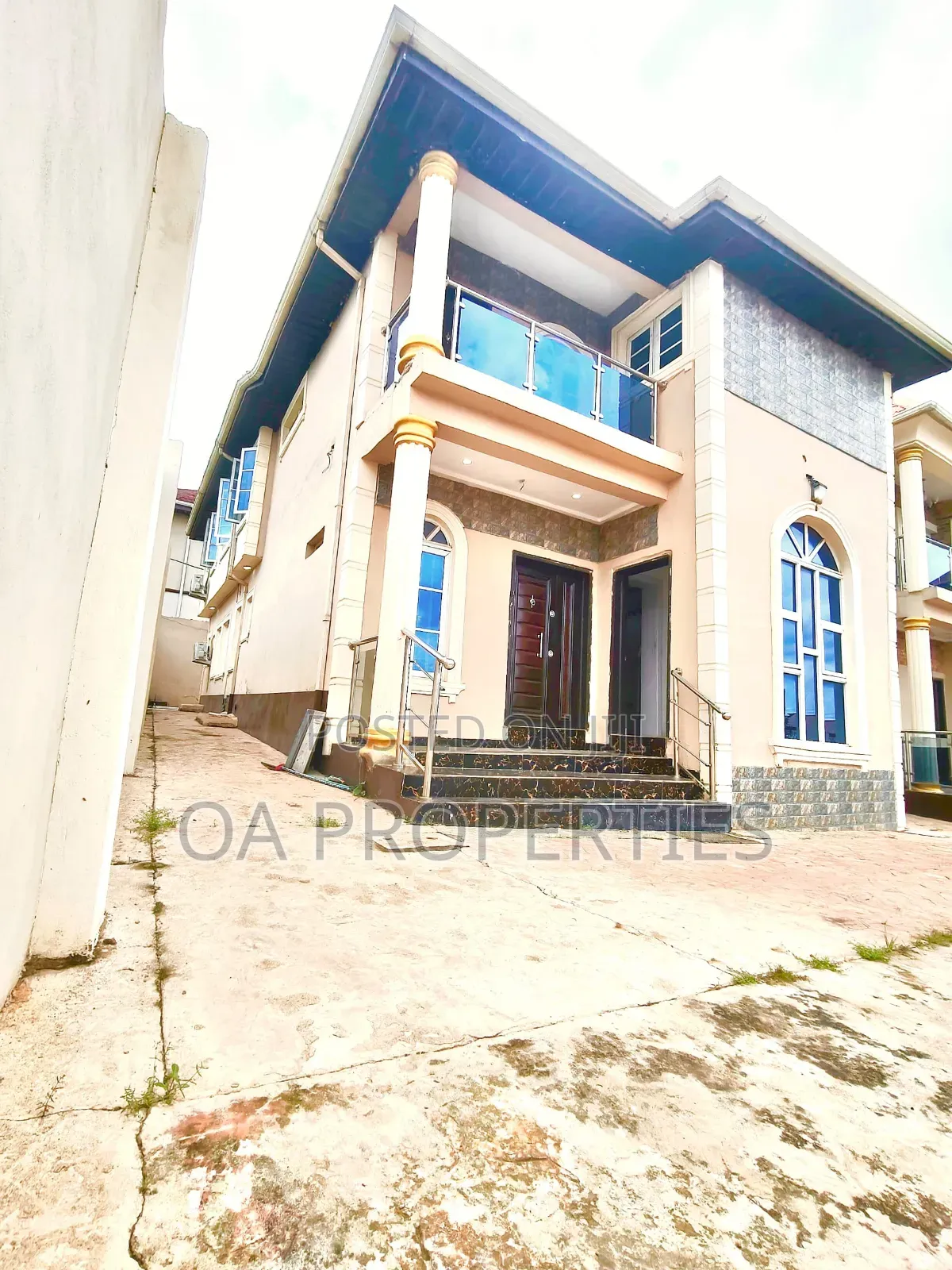 4bdrm Duplex in Omotunde Estate, for rent in Ibadan